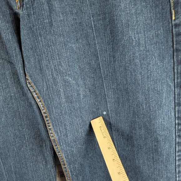 True Religion Jeans Mens Size 39 x 34 Straight Leg Blue Denim M242301H4 - Picture 4 of 16